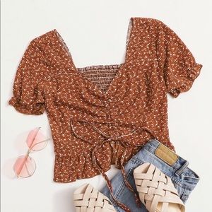 Crop top espalda fruncida